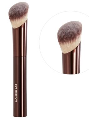 Hourglass 《NEW》 Ambient Soft Glow Foundation Brush